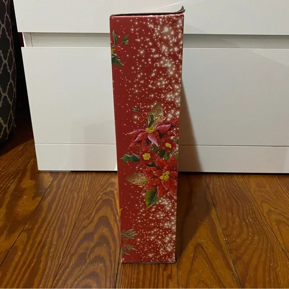 2022 Holiday Barbie Doll with Blonde Hair - Picture 5 of 8